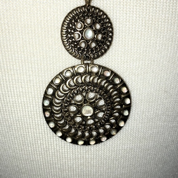 Lucky Brand necklace in Gold. - Picture 1 of 3